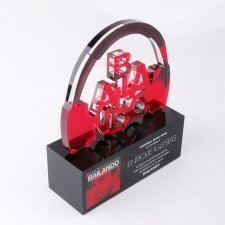 Trofeo de metacrilato BAILANDO E.IGLESIAS