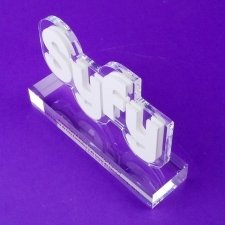 Trofeo de metacrilato SYFY