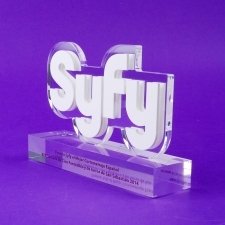 Trofeo de metacrilato SYFY