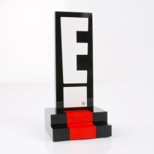 Trofeo de metacrilato E NEWS