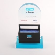 Trofeo y regalo corporativo de metacrilato SUBMER