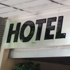 Rótulo metacrilato HOTEL AGUMAR